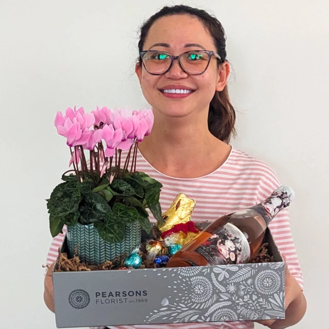 Easter Plant & Sparkle Hamper