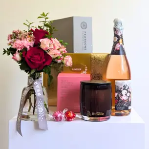 Summer Romance Hamper