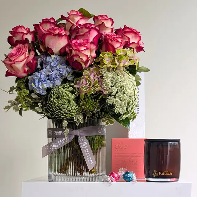 Fragrant Pink Hearts Hamper