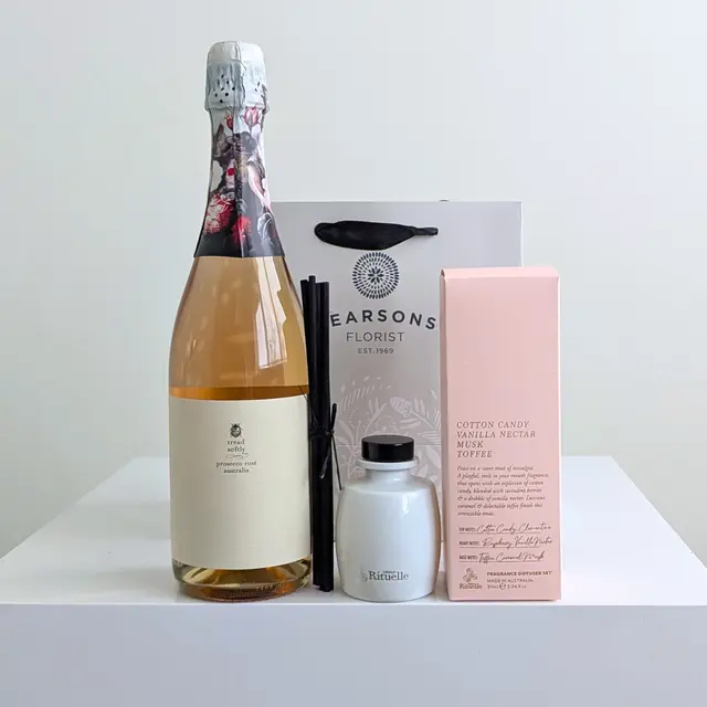 Pink Prosecco & Fragrance Diffuser Gift Bundle