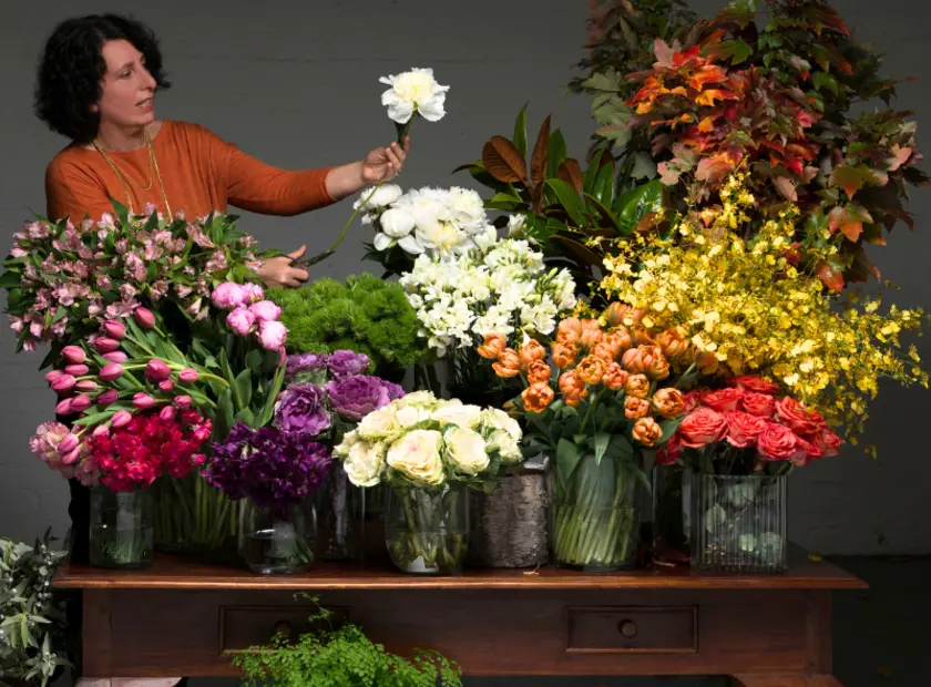 Winter Blooms: Embracing Seasonal Flowers