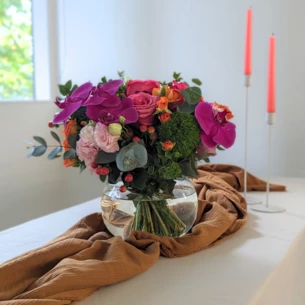 Premium Round Bright Table Centre