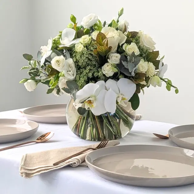 Premium Round White Table Centre